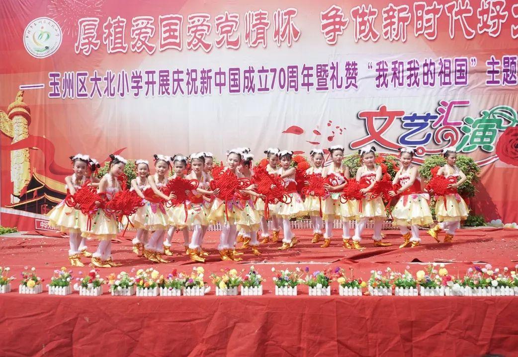 十年来教师资格证报考人数增长超65倍,应届生找工作为何都在“求稳”?-最全面的红迪网平台
