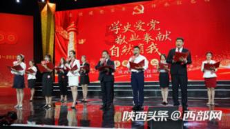 一士兵跳伞在半空中装死,忽然拔出手枪,将飞机驾驶员一枪爆头