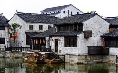 一个长方形操场长是70米，宽是50米，扩建后长增加了25米宽不变长方形操场的面积增加了多少平方米？
